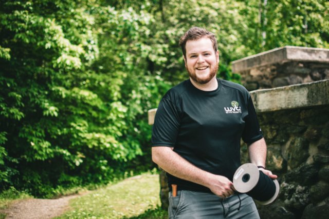 Patrick (KC1DPM) pretends to look busy for the camera